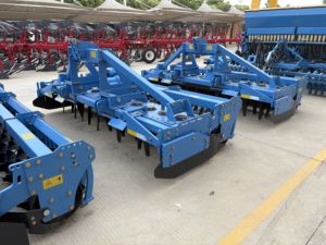 Herse rotative de marque propre à attelage 3 points pour la préparation des lits de semence de fruits et légumes - Product Image 2