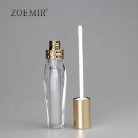 Tube de brillant à lèvres transparent de 8 ml, flacon de baume à lèvres de luxe avec capuchon doré, forme plate unique, tube de rouge à lèvres liquide rechargeable avec logo personnalisé