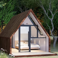 Kit de maison en structure acier imperméable, type A-frame, cabane triangulaire pour hôtel de glamping