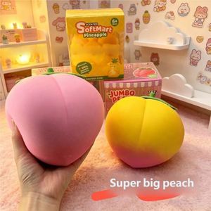 Juguete Antiestrés de Peluche Extra Grande con Forma de Durazno, Fresa y Piña, en Caja de Color, Juguete Blandito - Product Image 4