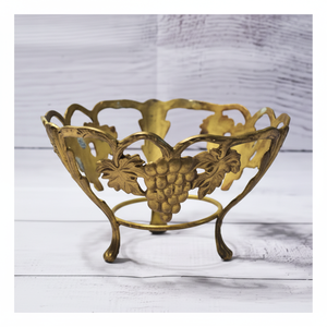 Tazón de fruta de latón Tazón de servidor clásico con soporte de base decorativa Tazón de nuez de condimento de calidad superior con venta - Product Image 1