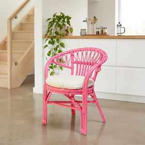 Fauteuil en rotin rose moderne avec coussin blanc, dossier à tiges, fauteuil de loisirs fait main pour le salon - Product Image 1