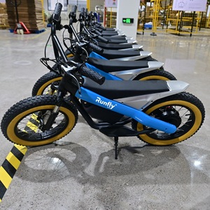Vélo de route <span class=keywords><strong>électrique</strong></span> RUNFLYTECH le plus vendu pour enfants, roue de 16 pouces, moteur 800W, vitesse de 35 km/h, cadre entièrement amorti - Product Image 5