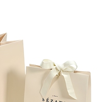 Sac shopping en papier kraft crème avec logo personnalisé, sac cadeau avec poignée en ruban, sac boutique de détail
