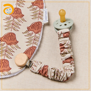 Wholesale Custom Infant Pacifier Clip Soft Safe Cotton Fabric New Design Eco-Friendly Wood Bead Baby <strong>Dummy</strong> Holder Newborn Gift - Product Image 3