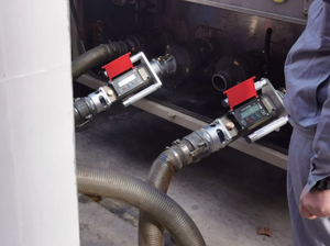 Compteur de débit de déchargement pour distributeur de carburant de station-service. Compteur numérique avec débitmètre. T-80 Portable - Product Image 5