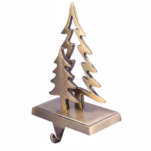 Support de bas de Noël en métal en fonte pour cheminée décor de vacances vintage classique design solide et durable - Product Image 1