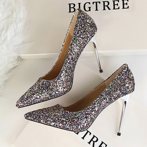 <span class=keywords><strong>Stile</strong></span> europeo e americano Sexy a punta in <span class=keywords><strong>stile</strong></span> sexy pump scarpe da donna slip-on eleganti scarpe da sposa per feste da sera club <span class=keywords><strong>stile</strong></span> - Product Image 2