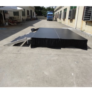 Escenario Portátil con Patas de Aluminio, Mesa Modular para DJ con Construcción de Madera y Aluminio, Fácil Montaje, Superficie Antideslizante - Product Image 5