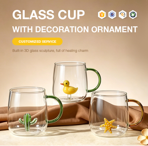Copo de Vidro Transparente com Padrão 3D Personalizado, Caneca de Vidro Bonita para Bebidas e Café, Atacado de Fábrica - Product Image 3