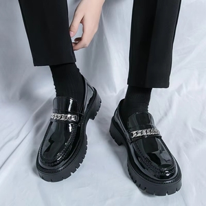 Mocassins plateforme pour hommes en cuir synthétique <span class=keywords><strong>d</strong></span>égradé de qualité supérieure, chaussures habillées à enfiler tendance avec accent métallique, sans semelle pour hommes - Product Image 2