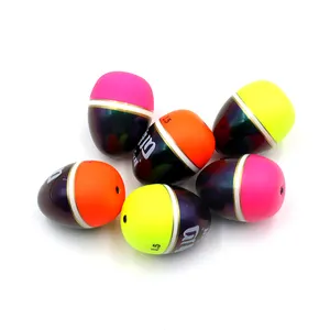 Vente en gros de flotteurs de pêche colorés anti-impact en bois de Balsa bobber à ressort artificiel machine d'alimentation flottante pour poissons