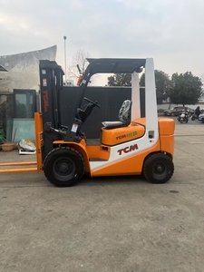 La mejor venta TCM 2Ton Carretilla elevadora con motor diésel 3M Rise 100% Listo Carretilla elevadora para terrenos difíciles de segunda mano Carretilla elevadora usada para la venta - Product Image 2