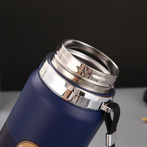 Bouteille d'eau sport en acier inoxydable 316 à double paroi isolée sous vide avec affichage intelligent de la température, bouteille sport portable - Product Image 2