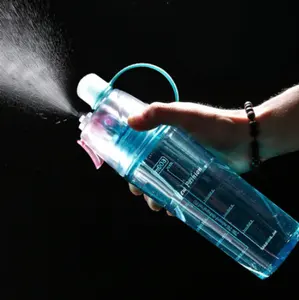 Groothandel spray fles sport-400/600Ml Sport Draagbare Spray Zuigen Drinken Plastic Flessen Water