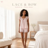Ensemble de pyjama tendance pour femme en coton délavé, haut à manches courtes et col en dentelle, short, tenue décontractée minimaliste pour l'été à la maison