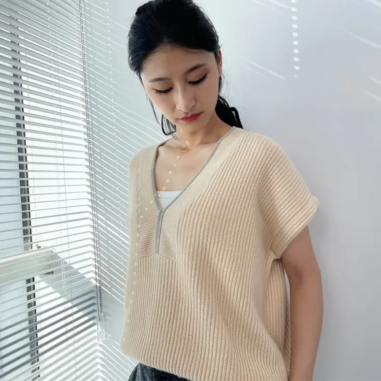 Early Autumn 22 New Women's BC Pure Cashmere Sweater Vest Short V-neck Beaded Light Luxury Loose-fitting Oversized Sweater