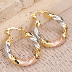 Orecchini a Spirale in Tre Colori per Donne, Stile Morbido per Uso Quotidiano, Accessori per Orecchie - Product Image 2