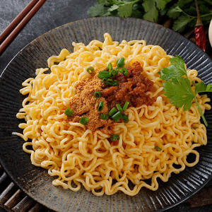 Fideos Coreanos Fritos Picantes y Ácidos Dente en Bolsa - Comida Instantánea para Dormitorio - Product Image 3