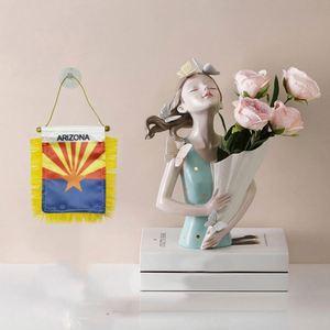 ธงซาตินรูปสามเหลี่ยมขนาดเล็กของรัฐแอริโซนาแบบกำหนดเอง พร้อมพู่สีเหลือง - Product Image 2