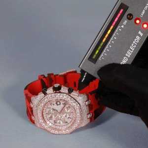 Montre élégante en acier inoxydable avec accents glacés étincelants, mouvement à quartz élégant, montre élégante parfaite - Product Image 5
