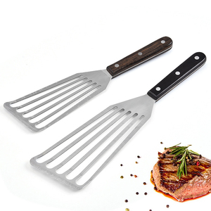 Espátula de acero inoxidable para carne y anguila, con ranuras, para freír, asar y barbacoa, con mango de madera, al por mayor - Product Image 1