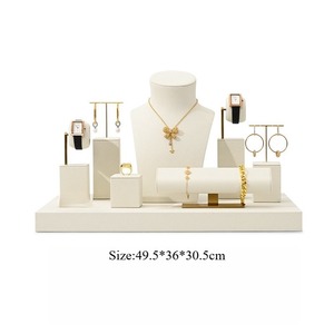 Exhibidores de joyería de alta gama personalizados, relojes, pulseras, pendientes, collares, estantes de exhibición, exhibidores de joyería color beige - Product Image 6