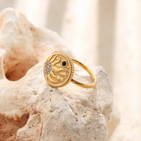 Anillo Dreamshow Sun Design con Circonita Cúbica Verde, Chapado en Oro, Acero Inoxidable, Ajustable, Joyería de Moda para Mujer