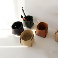 Boîte de rangement de bureau en cuir PU nordique simple seau de rangement de brosse cosmétique porte-stylo pliable tasse