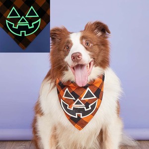 Tanpopo Bandanas personnalisés pour animaux de compagnie en gros Halloween citrouille foulard réfléchissant Polyester bavoirs salive serviette Triangle écharpe chiens - Product Image 3