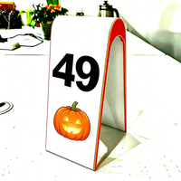 Porte-numéro de table en plastique de style A pour fête de Noël avec design en forme de tente pour affichage sur table