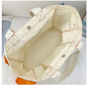 กระเป๋าช้อปปิ้งผ้าแคนวาสสีเขียวขี้ม้าคุณภาพสูง พิมพ์โลโก้ได้ตามสั่ง MOQ ต่ำ ทนทาน ขนาดใหญ่ จุของได้เยอะ พับเก็บได้ - Product Image 3