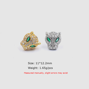 Boucles d'oreilles mini clous fines 2026 pour femmes, bijoux panthère en cuivre plaqué or 18 carats, vente en gros en ligne Yiwu, prix bas, livraison quotidienne - Product Image 2