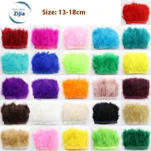 <span class=keywords><strong>Gonna</strong></span> in pile piena di <span class=keywords><strong>piume</strong></span> di tacchino <span class=keywords><strong>con</strong></span> accessori in pizzo <span class=keywords><strong>con</strong></span> motivi di abbigliamento per prestazioni - Product Image 1