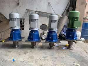 Conjunto de Motor de Engranajes Helicoidales Verticales Montado en Brida para Agitador, Reactor, Mezclador y Equipos de Procesamiento Industrial - Product Image 2