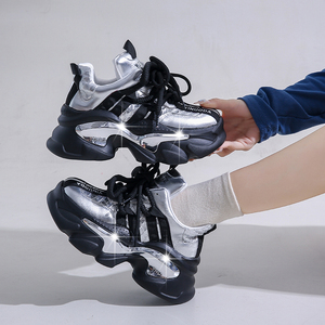 รองเท้าผ้าใบผู้หญิงแบบสวมลำลองสำหรับวิ่งและเล่นกีฬา พื้นหนา - Product Image 2