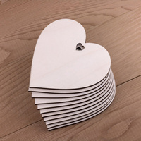 Cœurs en bois inachevé avec trou en forme de cœur pour mariage et fête