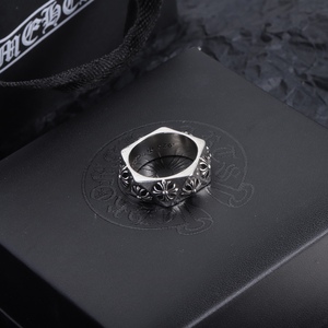 Bague de style Chrome Heart d'inspiration vintage, en acier inoxydable, bague punk pour le doigt - Product Image 4