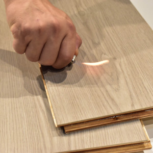 Parquet <span class=keywords><strong>in</strong></span> <span class=keywords><strong>Legno</strong></span> Massiccio Ingegnerizzato - Impermeabile e Anti-umidità - Antigraffio e Resistente all'Usura - Product Image 2
