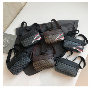 <span class=keywords><strong>Sac</strong></span> fourre-tout de luxe <span class=keywords><strong>noir</strong></span> en <span class=keywords><strong>cuir</strong></span> PU de haute qualité, très vendu, avec poignée longue, fermeture éclair, bandoulière et logo personnalisé - Product Image 1