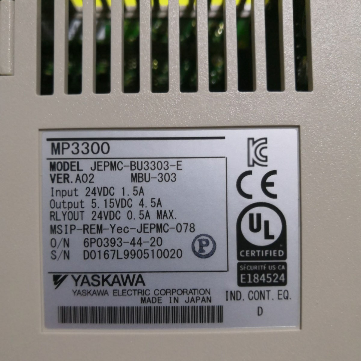 オリジナル Yaskawa JEPMC-BU3303-E MBU-303 新品 1年保証 16軸