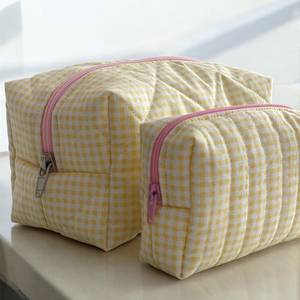 Borsa da Viaggio per Trucco Personalizzata in Gingham Giallo Crema <span class=keywords><strong>o</strong></span> <span class=keywords><strong>Borse</strong></span> Cosmetiche per Uso Quotidiano Personalizzabili con Logo per Donne e Ragazze - Product Image 2