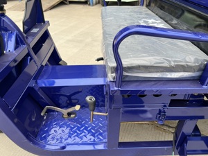 Tricycle motorisé à essence Offre Spéciale de Chine moteur à essence 175CC <span class=keywords><strong>moto</strong></span> tricycle cargaison et passagers <span class=keywords><strong>Canam</strong></span> - Product Image 3
