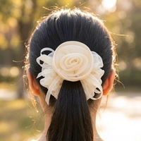 Accessoires pour cheveux en satin blanc pour femmes, style personnalisable, dentelle faite à la main, fleurs pour un usage quotidien ou pour les fêtes, joli élastique pour cheveux