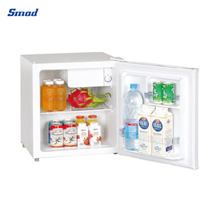 Mini-réfrigérateur compact 45L à porte unique avec compartiment, en vente - Product Image 1