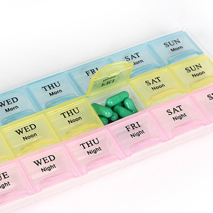 JUXINDA Organiseur de pilules à 21 compartiments avec couvercle rabattable, boîte à médicaments hebdomadaire de grande capacité, étui à pilules en plastique pratique <span class=keywords><strong>pour</strong></span> les vitamines - Product Image 2