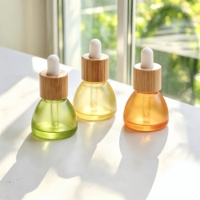 Leere Bambus-Kosmetikbehälter 8ml Serum Bunte Mattglas Ätherische Öl-Tropfflaschen mit Pipette