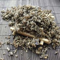 Yan Hua Lilac Daphne Flower Bud Chinese Herbal Genkwa Flos AD Herbes séchées brutes de haute qualité Produits de santé chinois en gros