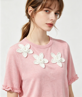 Haut à manches courtes pour femme, col rond, avec fleurs 3D appliquées, chemisier à volants aux poignets, tee-shirt décontracté, personnalisation OEM, vente en gros