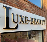 Letrero Publicitario Exterior 3D Personalizado de Acero Inoxidable Luminoso LED para Empresas con Resistencia al Agua IP68 e Iluminación Frontal